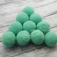 Помпон  2 см.